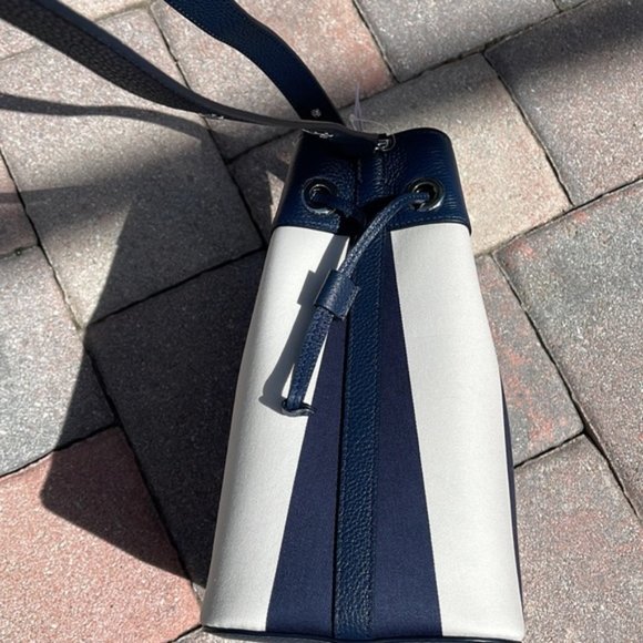 Kate Spade Marti Large Bucket Bag Even Stripe Blazer Blue - Picture 12 of 16